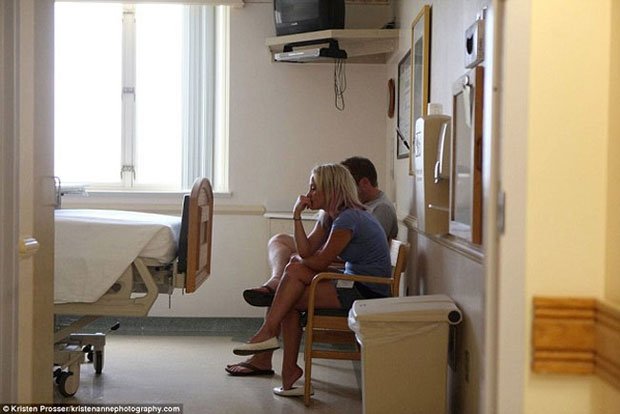 Padres esperan conocer a su bebé adoptada Padres esperan conocer a su bebé adoptada