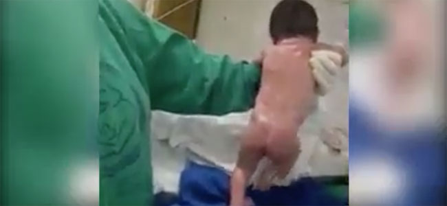 Recién nacido parece andar