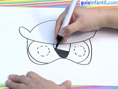Dibujar una careta de búho. Paso 3.