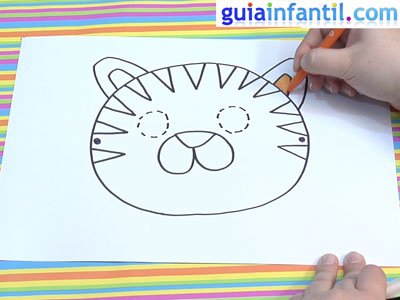 Dibuja una máscara de tigre. Paso 4.