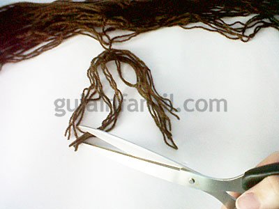 Manualidades para hacer una peluca. Paso 3