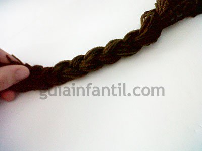 Manualidades para hacer una peluca. Paso 4