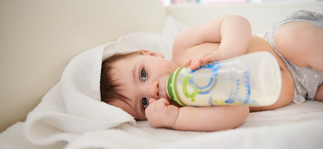Lactancia artificial con Nutribén.
