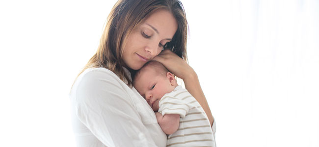 por qué deberías abrazar a tu hijo más a menudo aunque no te lo pida Por qué debemos abrazar a los nños