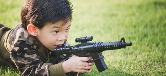 Las armas de fuego ¿defiende a los niños o los matan?