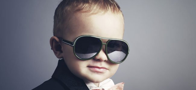 Bebé vestido de mayor