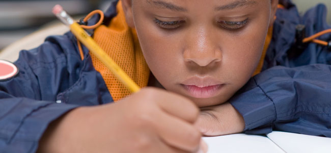 10 fabulosos beneficios de los dictados para los niños Beneficios de los dictados