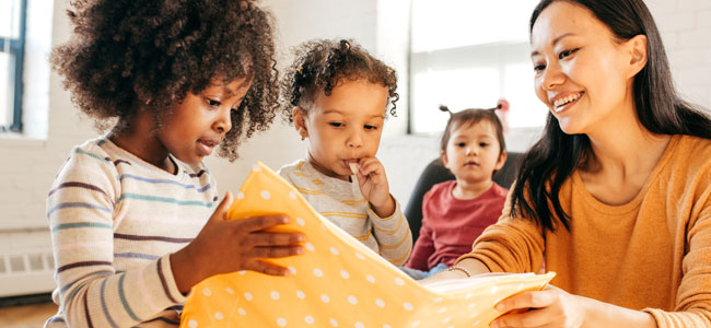 Madre de día, una alternativa a la guardería