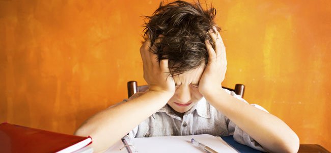 El estrés infantil Niño estresado