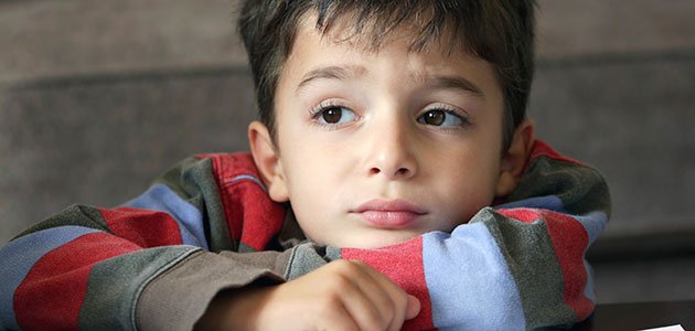 Qué hacer cuando el niño se deprime Niño deprimido