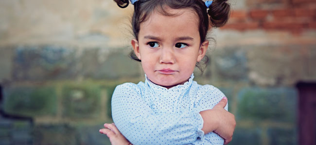 Niños susceptibles que se enfadan a menudo