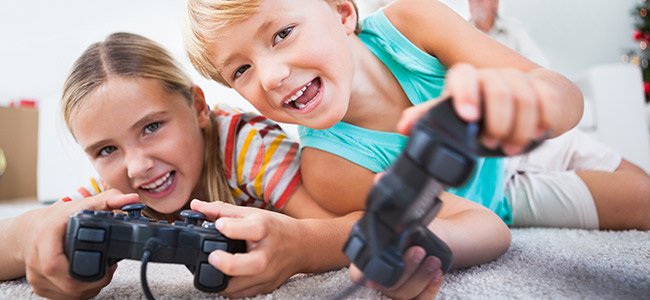 Los niños que abusan de las pantallas sacan peores notas