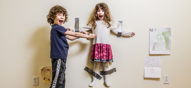 Niña traviesa Niña traviesa