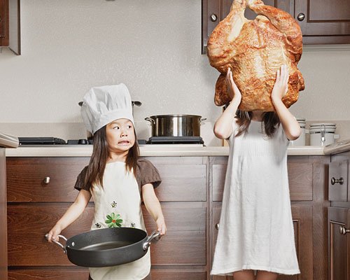 Fotos originales de travesuras infantiles en la cocina