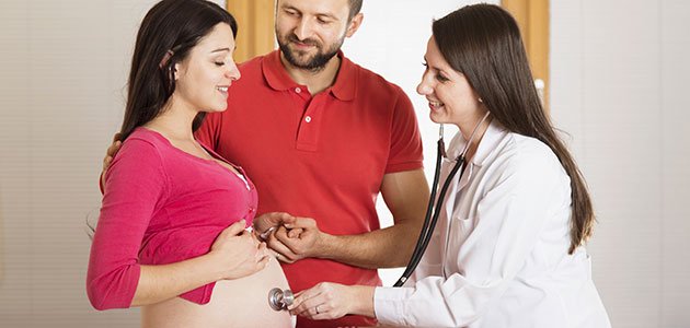 Embarazo y consulta médica