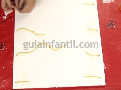 Calendario de Adviento con rollos de papel. Paso 4