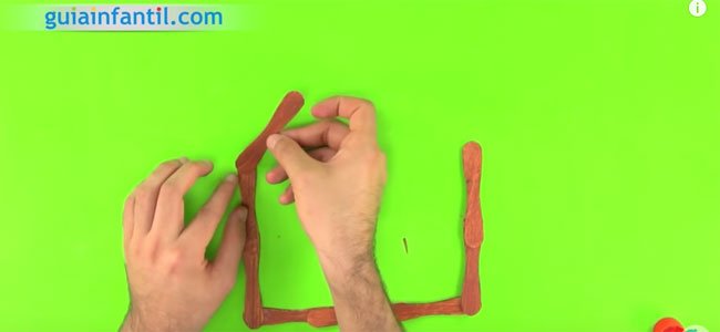 Manualidades con palos de helado. Paso 4