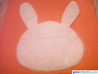 Manualidad bolsa de conejo. Paso 2.