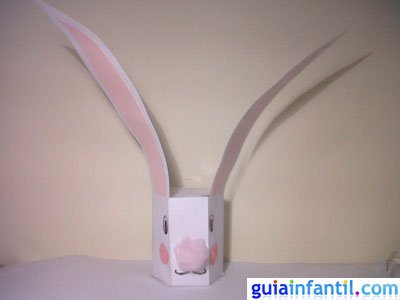 Manualidad caja de conejo de Pascua. Paso 5. Manualidad caja de conejo de Pascua. Paso 5.