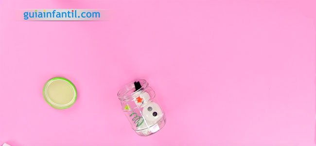 Pegar el muñeco en el bote Muñeco de nieve