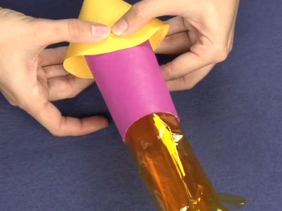 Cómo hacer un cohete de cartón. Paso 4 Cómo hacer un cohete de cartón. Paso 4