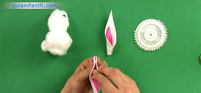 Conejito de Pascua de algodón. Paso 3 Conejito de Pascua de algodón. Paso 3