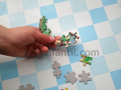 Corazón con piezas de puzzle. Paso 2