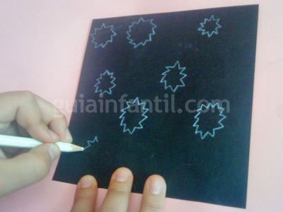 Cómo hacer una corona de papel o cartulina. Paso 3