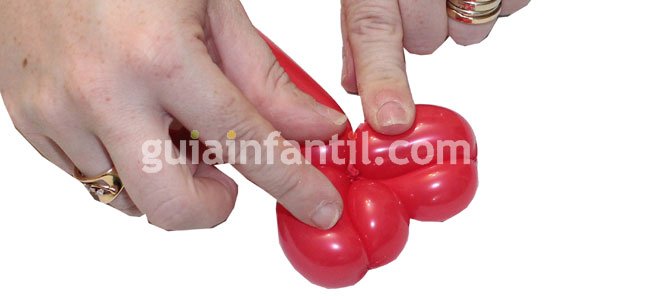 Diadema con flor hecha con globos. Paso 2 Diadema con flor hecha con globos. Paso 2