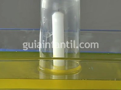 La vela que sube con el agua. Paso 3 La vela que sube con el agua. Paso 3