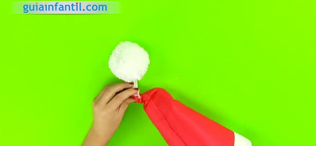 Gorro de Papá Noel con fieltro. Paso 3 Gorro de Papá Noel con fieltro. Paso 3