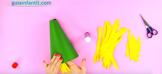 Sombrero de payaso para Carnaval. Paso 2