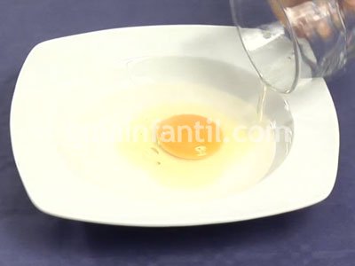 Huevo frito en frío. Paso 2