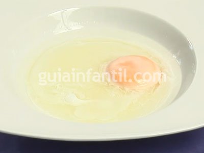 Huevo frito en frío. Paso 3