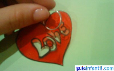 Manualidad llavero corazón. Paso 5.