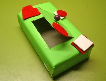 Caja decorada con cartulina y fieltro