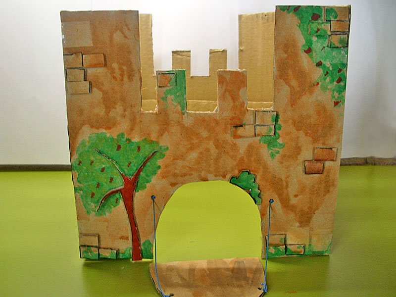 Como hacer un castillo medieval de cartón