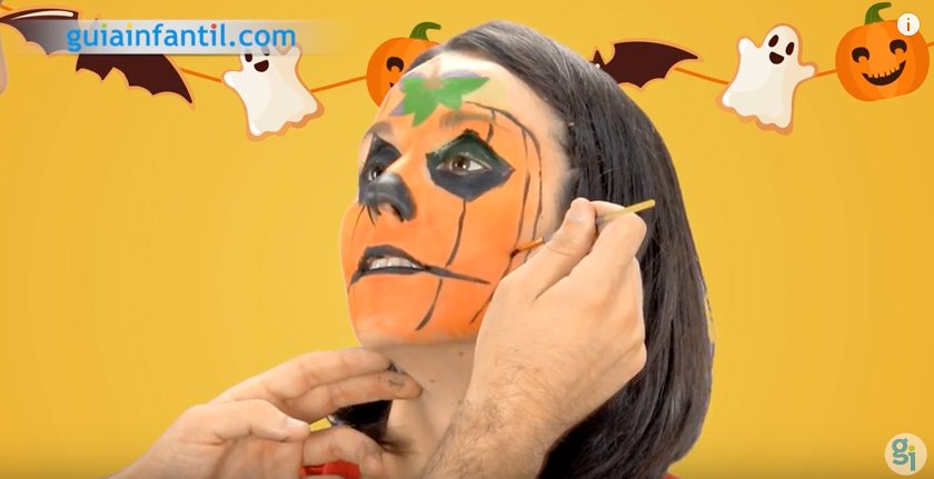 Maquillaje de calabaza para Halloween. Paso 5