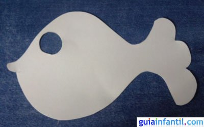 Manualidad marco de pez. Paso 1.
