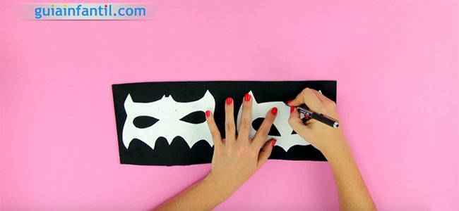 Máscara de Catwoman y Batman. Paso 2 Máscara de Catwoman y Batman. Paso 2
