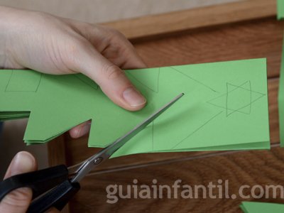 Guirnalda de árbol de navidad. Paso 2 Guirnalda de árbol de navidad. Paso 2