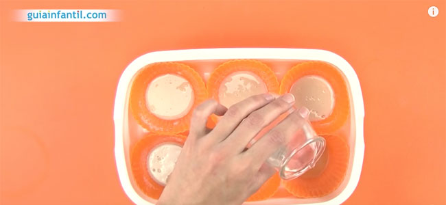 Cómo hacer pintura casera para niños. Paso 2