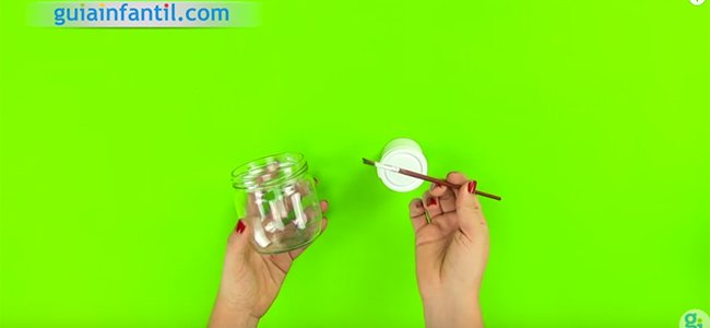 Portavelas Navideño con un tarro de cristal. Paso 1 Portavelas Navideño con un tarro de cristal. Paso 1