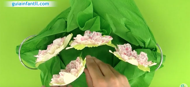 Maceta con flores para regalar al profesor. Paso 5 Maceta con flores para regalar al profesor. Paso 5