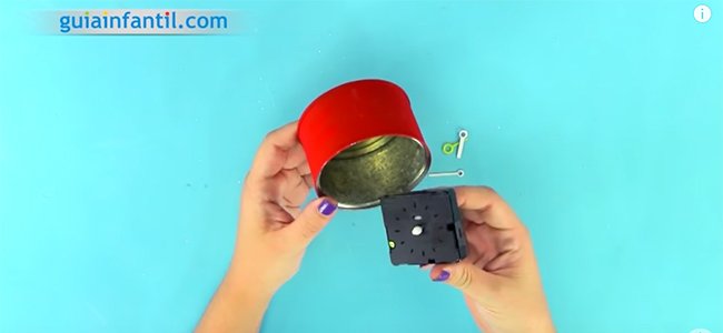 Reloj de reciclaje. Paso 2