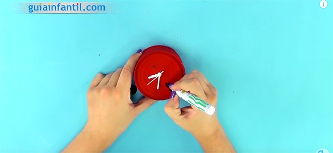 Reloj de reciclaje. Paso 3