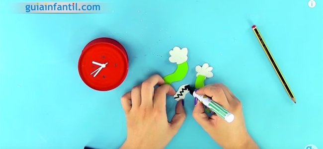 Reloj de reciclaje. Paso 4