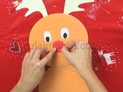 Cómo hacer un reno de reciclaje. Paso 4