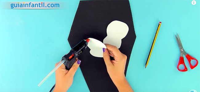 Tumba de Halloween. Paso 2