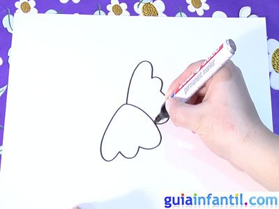 Dibujo de una violeta. Paso 1.